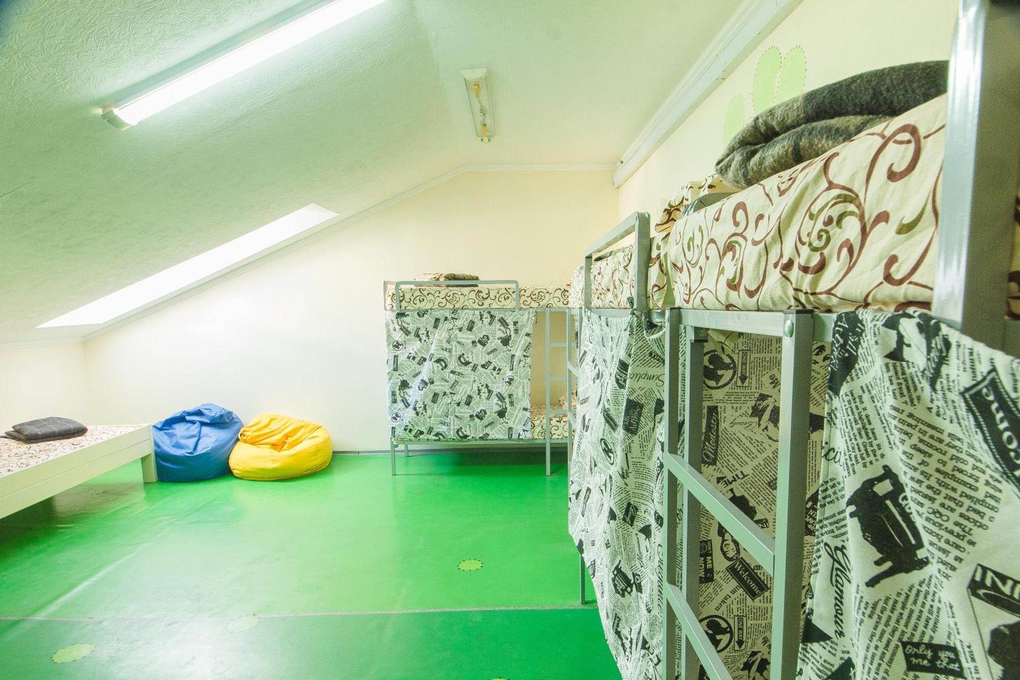 Lucky Hostel На Крещатике Kiev Exterior foto