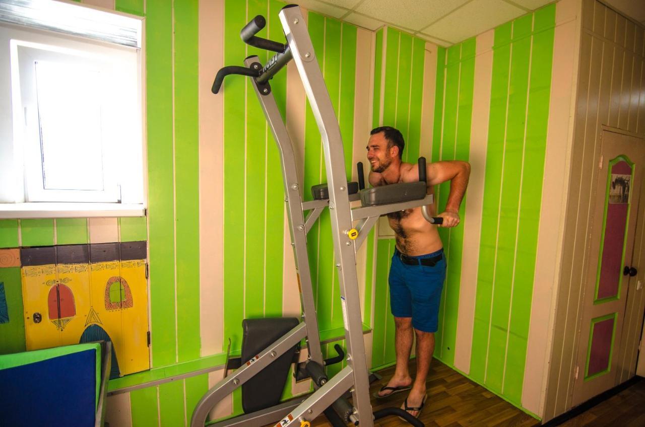 Lucky Hostel На Крещатике Kiev Exterior foto